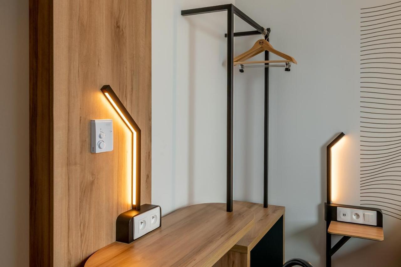B&B Hotel Bois D'Arcy Saint Quentin En Yvelines Exteriör bild