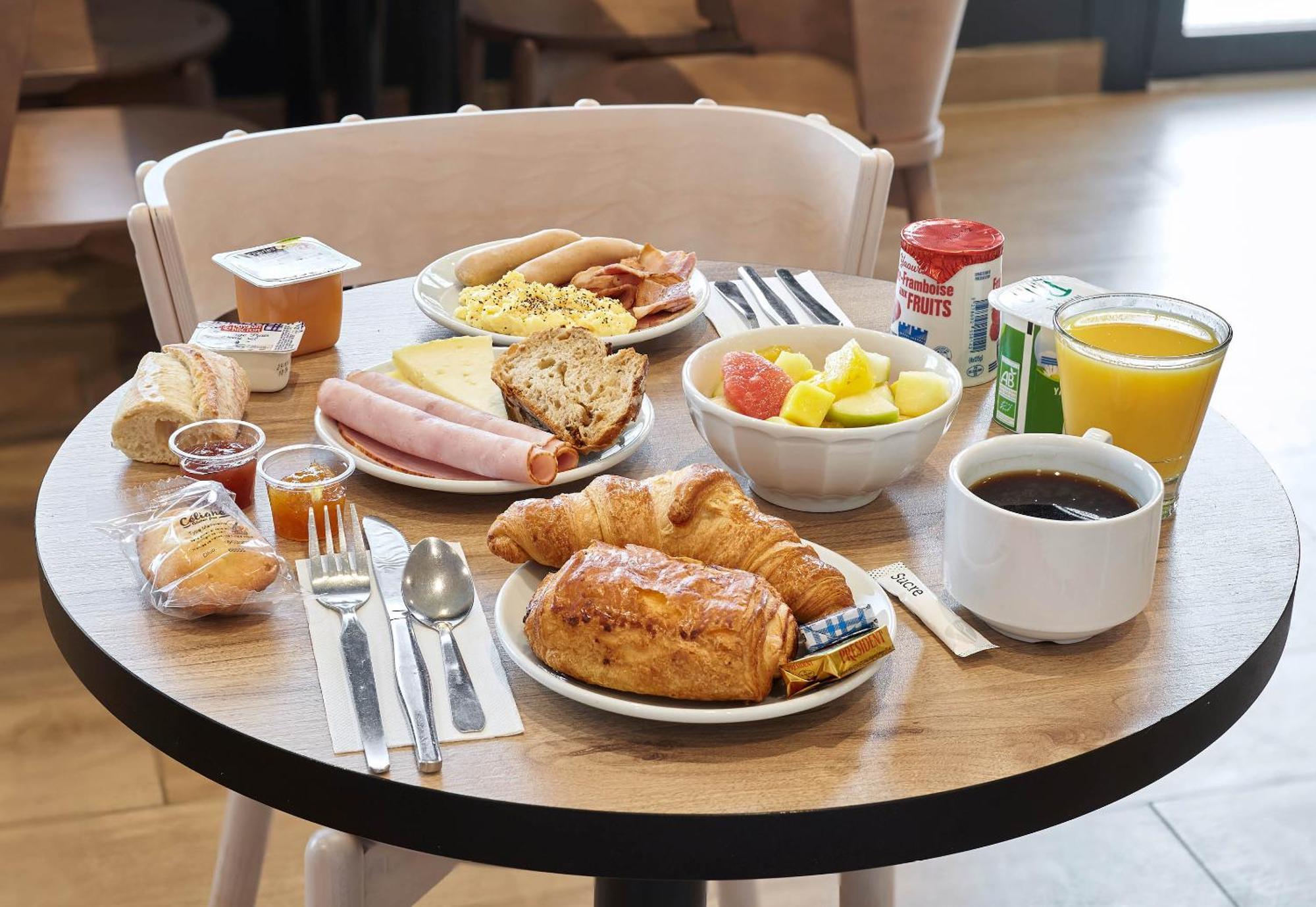 B&B Hotel Bois D'Arcy Saint Quentin En Yvelines Exteriör bild
